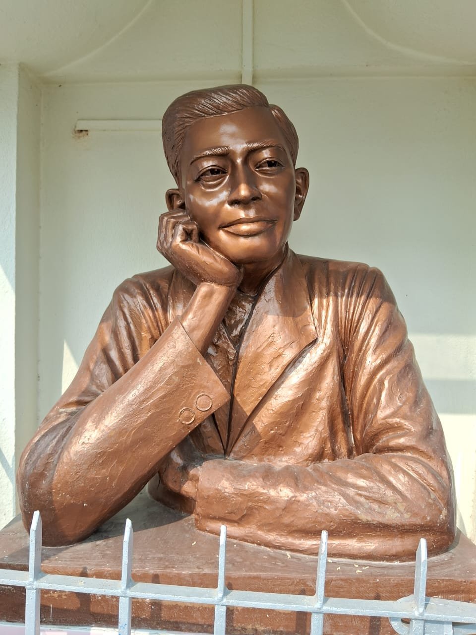Human statue